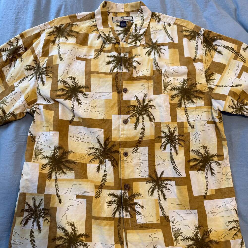 Tommy Bahama 100% Silk Palm Trees/Islands‎ Mens M Shirt